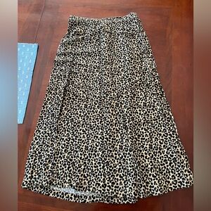 Leopard print Old Navy Skirt. Size small.